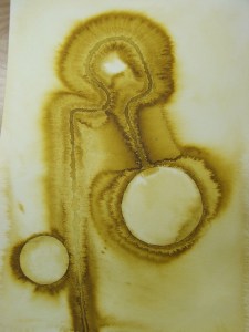 Artistico paper stain with string and plastic circles